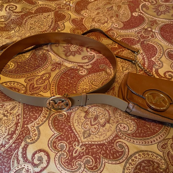 Two piece MK set Belt and Bag - Picture 8 of 10